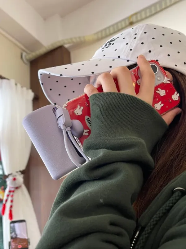 ミッフィー柄スマホとD5シリーズ