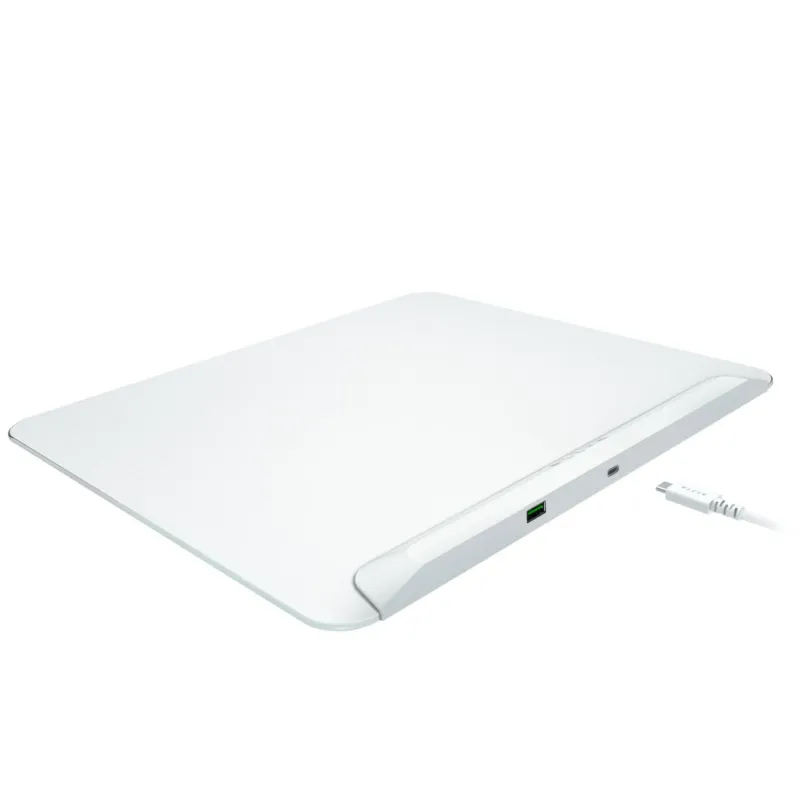 Razer Firefly V2 Pro (White Edition) USBポート