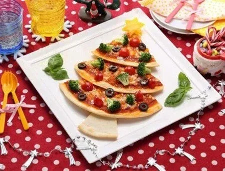 クリスマスツリーピザ
