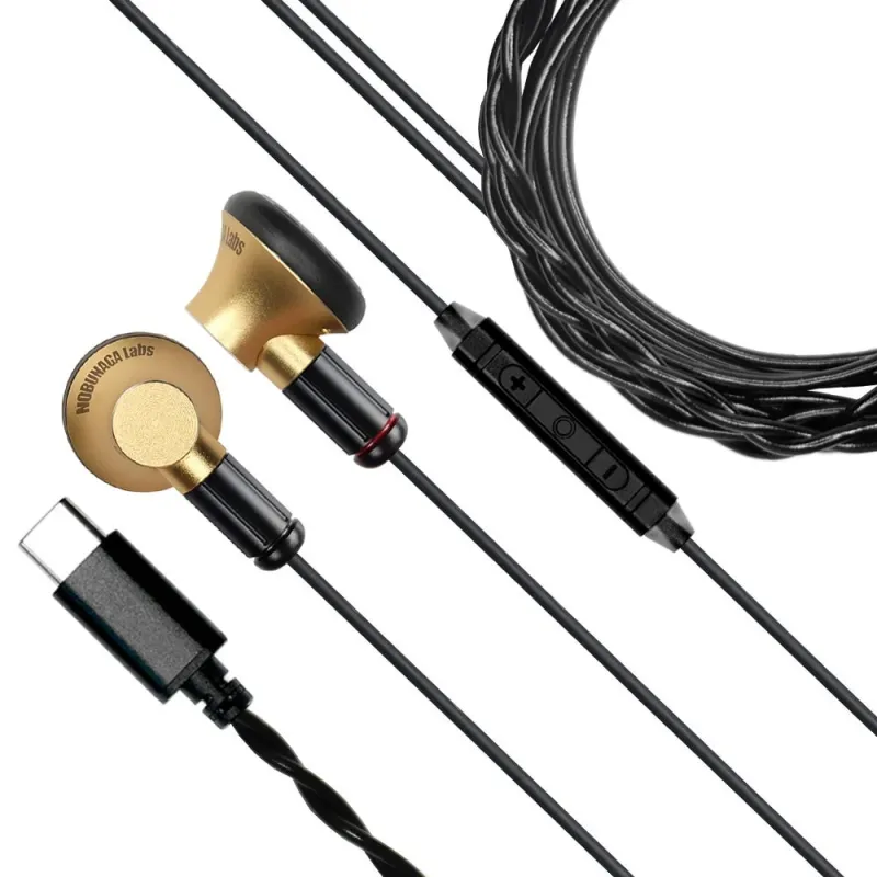 Type-Cモデルとポーチ