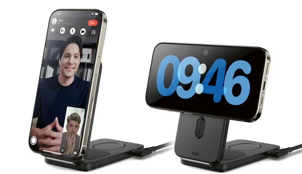 ESR製充電スタンドに置かれた2台のiPhone