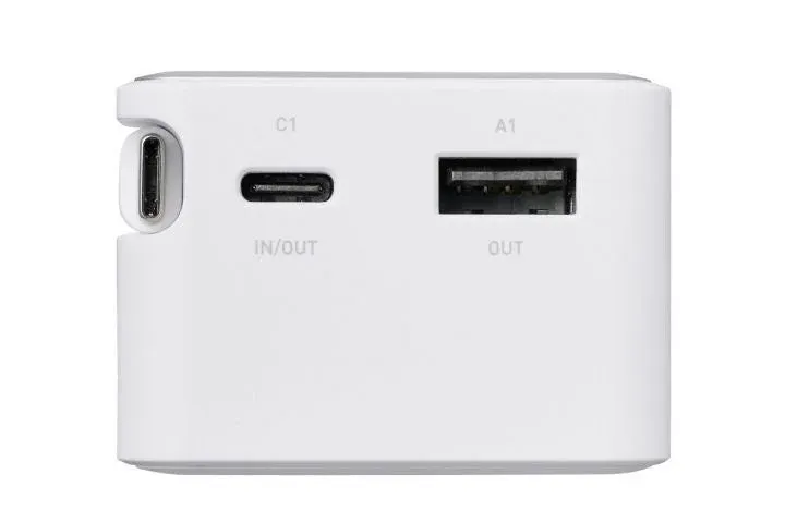 モバイルバッテリーのポート