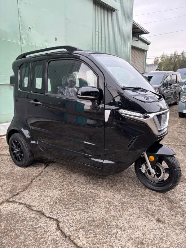 アーバントライカー 黒い側面