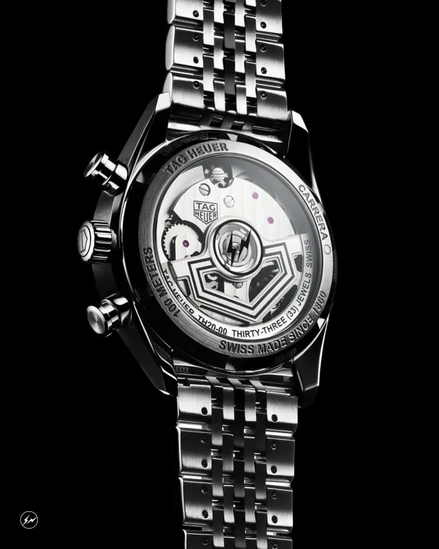 タグ・ホイヤー カレラ クロノグラフの裏蓋とムーブメント