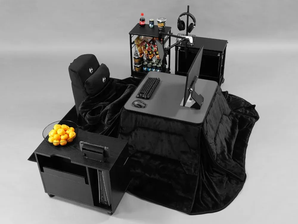 ゲーミングこたつのデスク周り