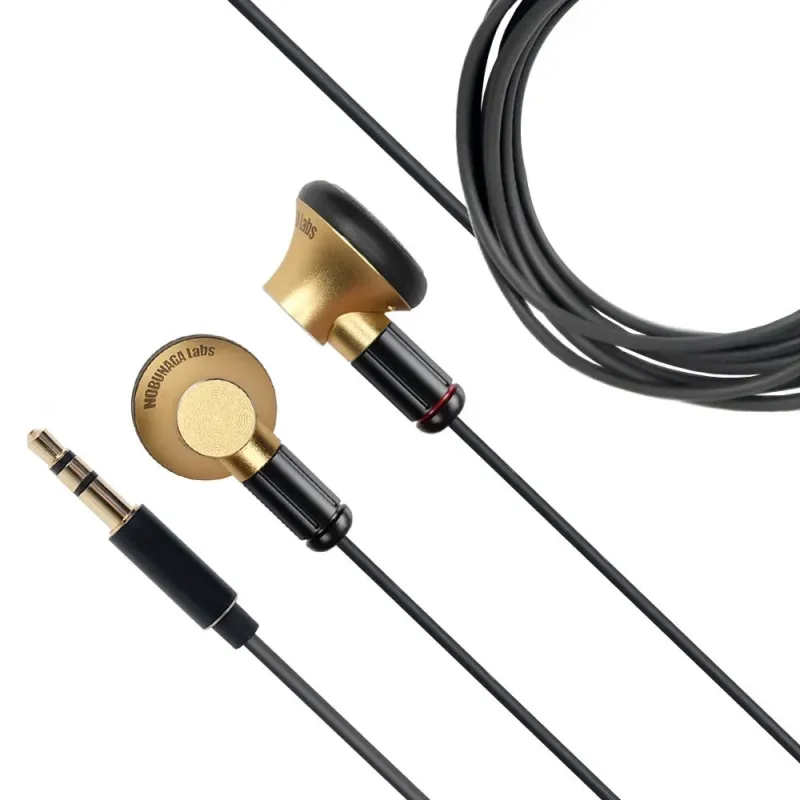 3.5mmモデルとポーチ