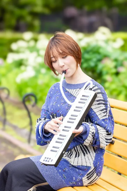 手軽に演奏を楽しむ様子