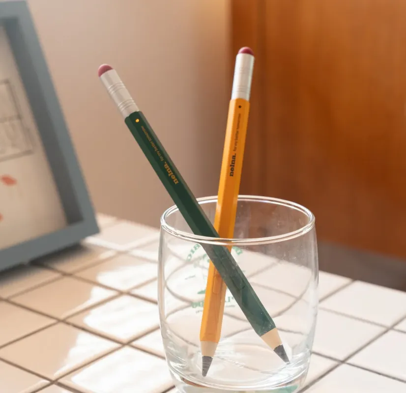 Nelna Pencilのグリーンとイエロー