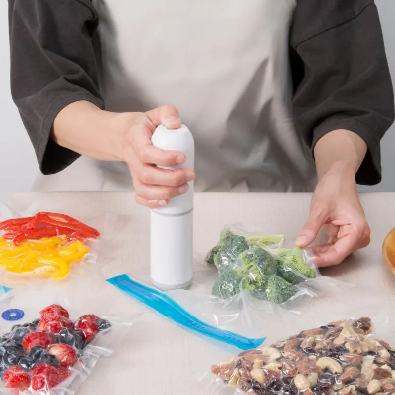 ハンディ真空パック器 SelaSave