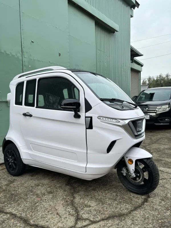 アーバントライカー 白い側面