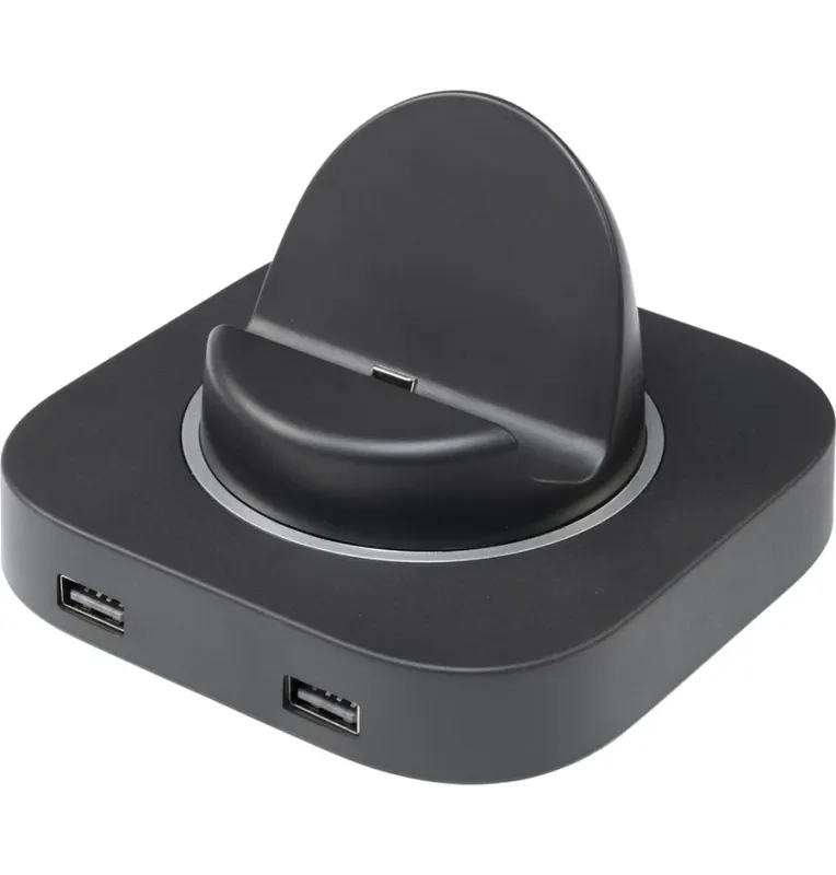 USB-Aポートを前面に2つ、背面に2つの計4つ搭載