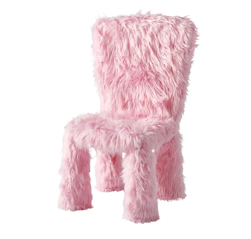 ピンクのふわふわの椅子カバー