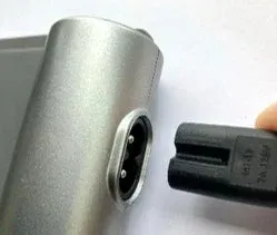 取り外し可能な電源コード