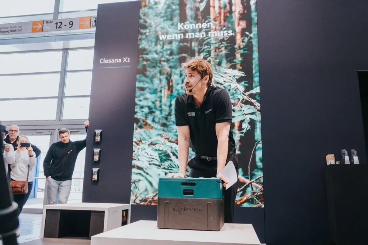 Clesana X1のプレゼンテーション風景