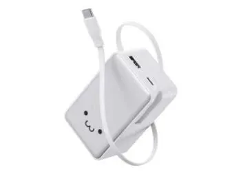 モバイルバッテリー,充電器,白,ポータブル電源,電子機器,ガジェット,USB-C,電源,モバイルアクセサリー