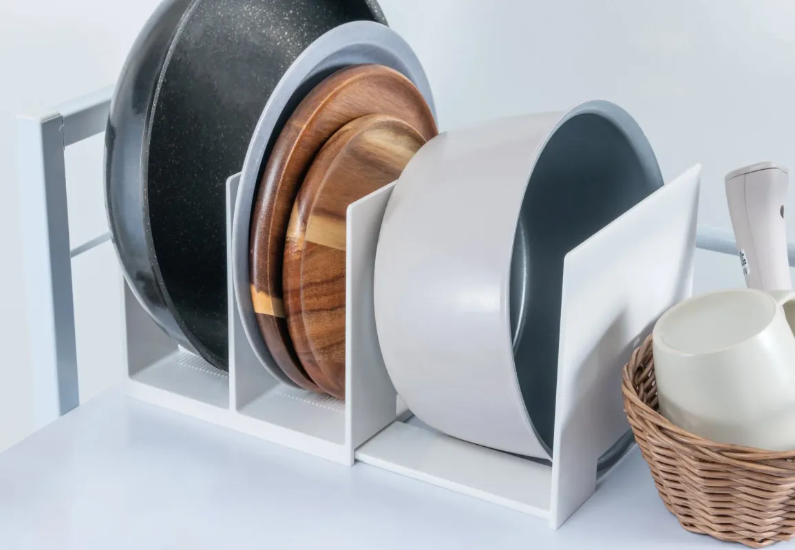 キッチンで使用されている「キャパティ スライドスタンド」