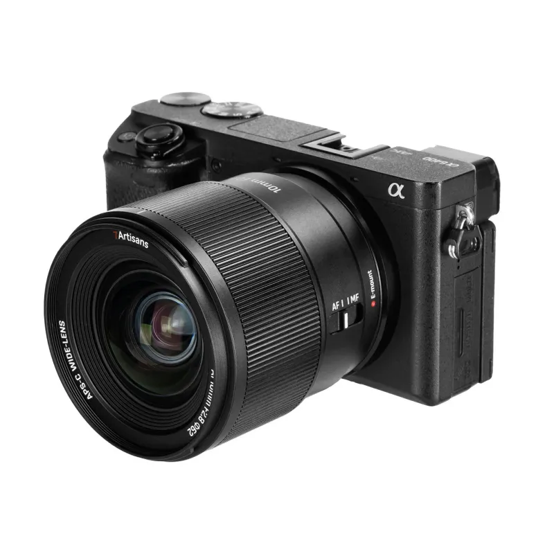Sony α6400に装着された7Artisans 10mm F2.8