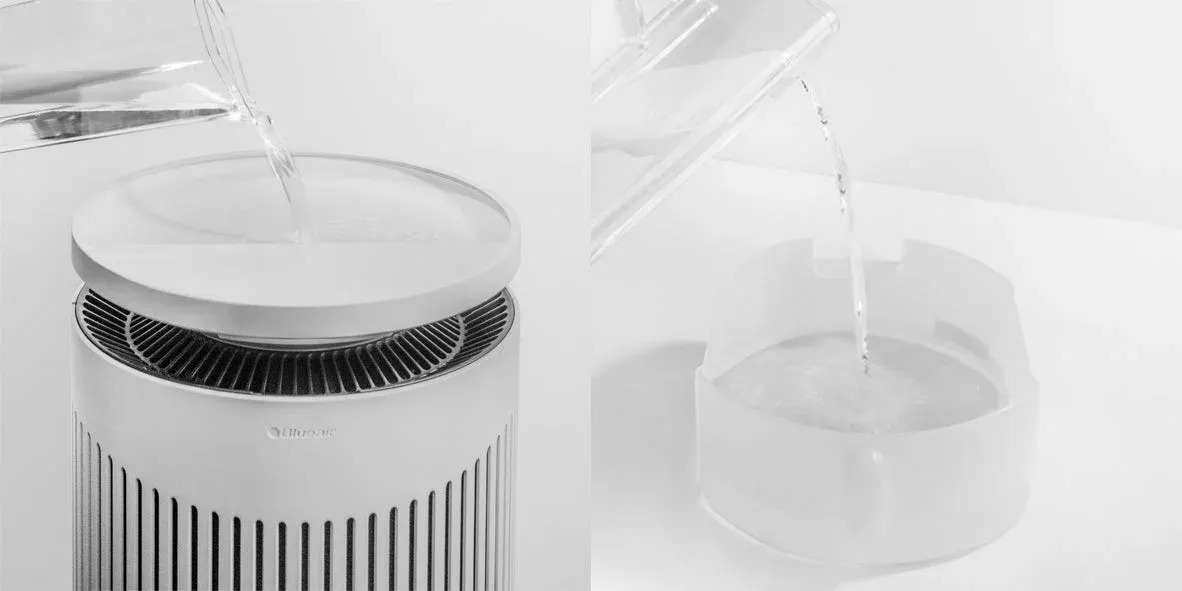 Blueair製品に水を補充する様子