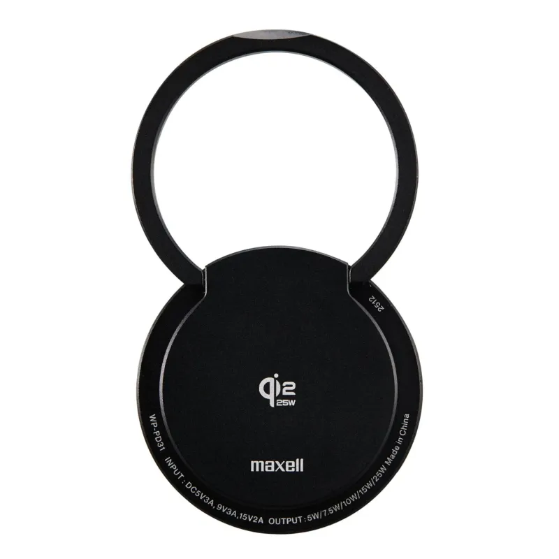 Maxell製の黒いQi2対応25Wワイヤレス充電器です。円形デザインで、スタンドとしても機能するリングが付いており、入力・出力仕様が記載されています。