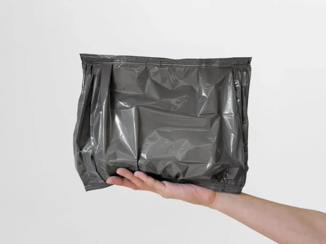 密閉された排泄物パック