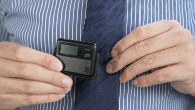 マグネットで装着