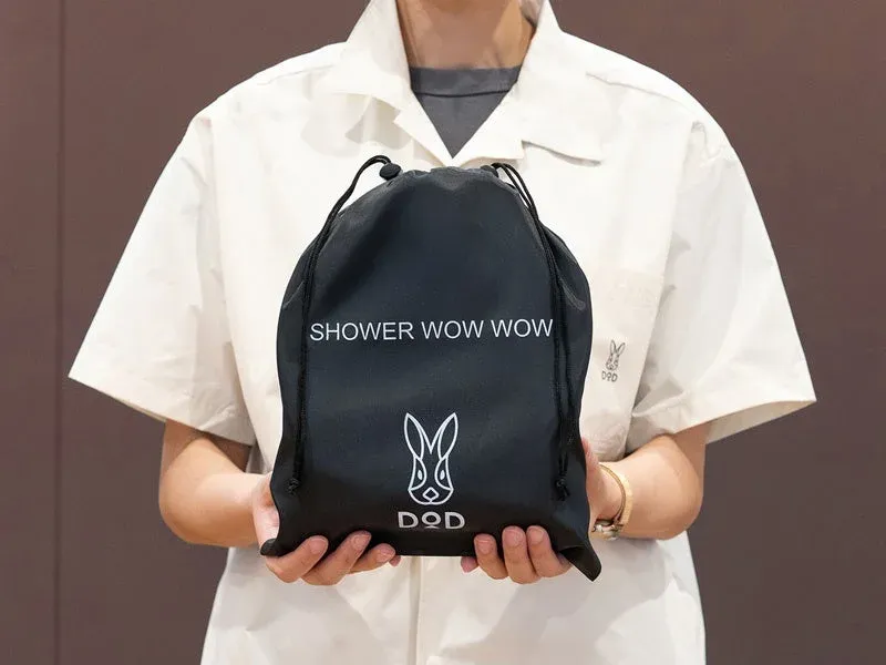 DODのロゴ入りキャリーバッグ