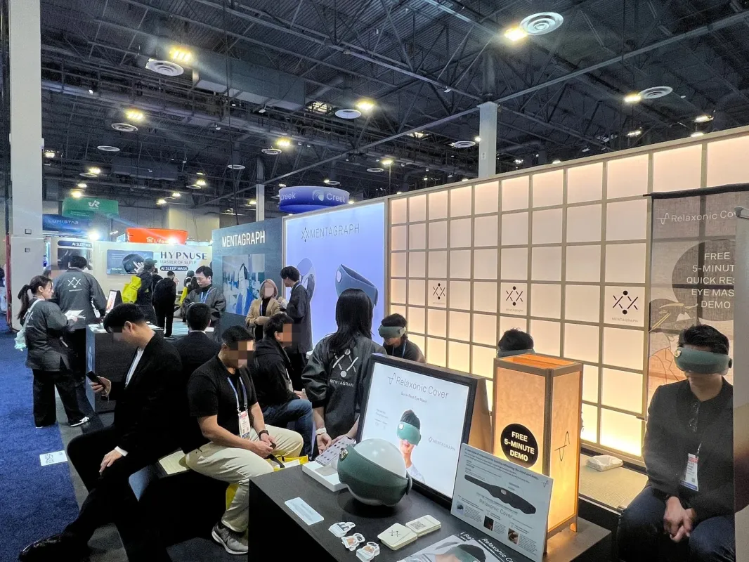 Relaxonic Cover体験ブースの様子