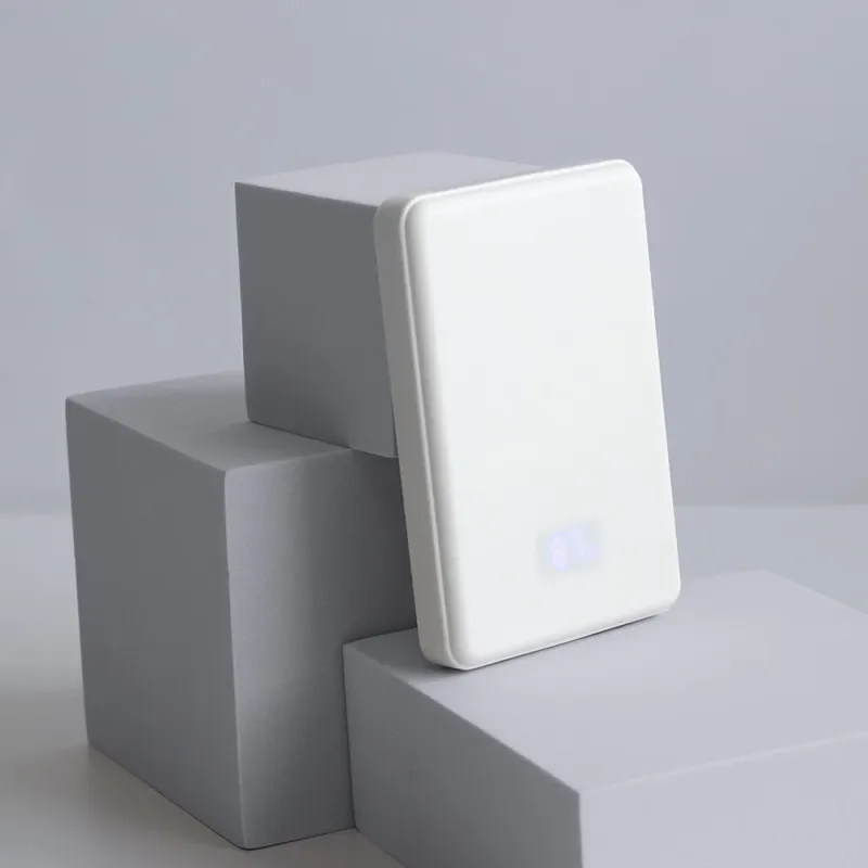 準固体電池採用のモバイルバッテリー