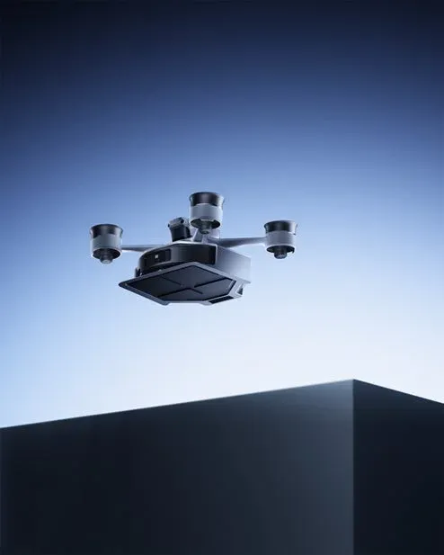 ドローン型のフライングモジュール「Pilot 70」