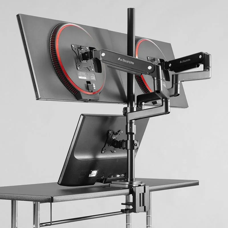 3台モニターアームの全体像