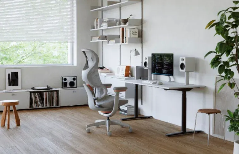 ホームオフィスでingCloudを使用する様子