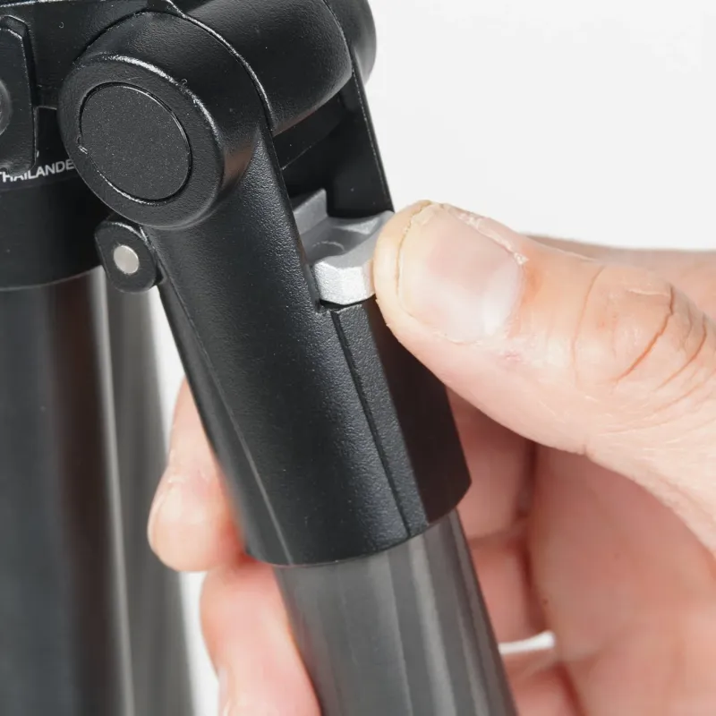 「ハライチロック式」三段階開脚機構を装備