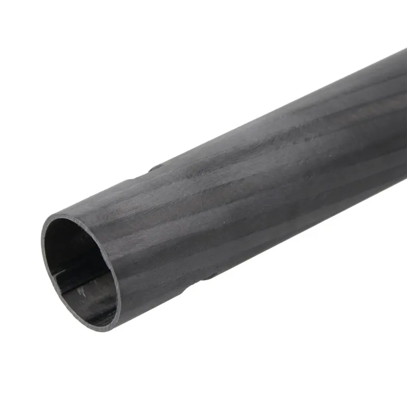 脚パイプはカーボン、空転防止機構付き「LCII」パイプ