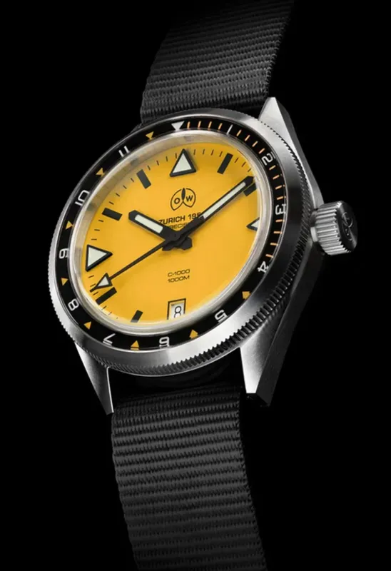 イエローダイヤルとナイロンRAFストラップ