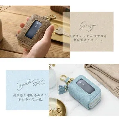 グレージュとライトブルーのキーケース