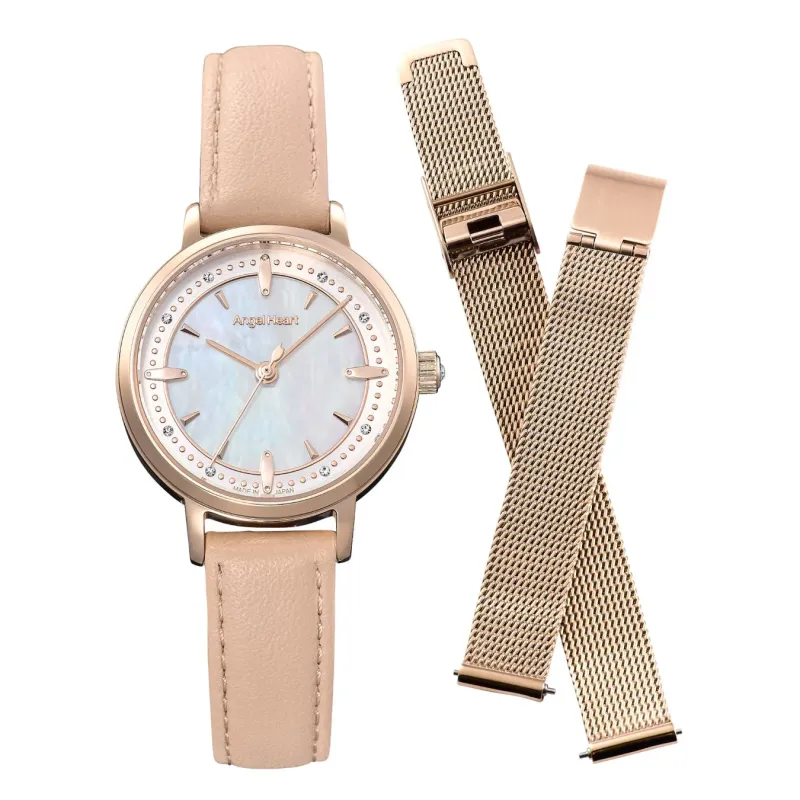 ピンクベージュのレザーベルトの腕時計