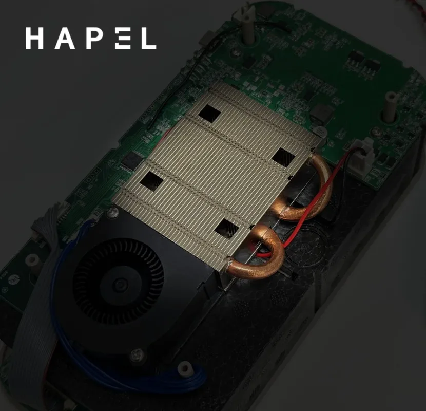 電子機器の内部構造を示す画像