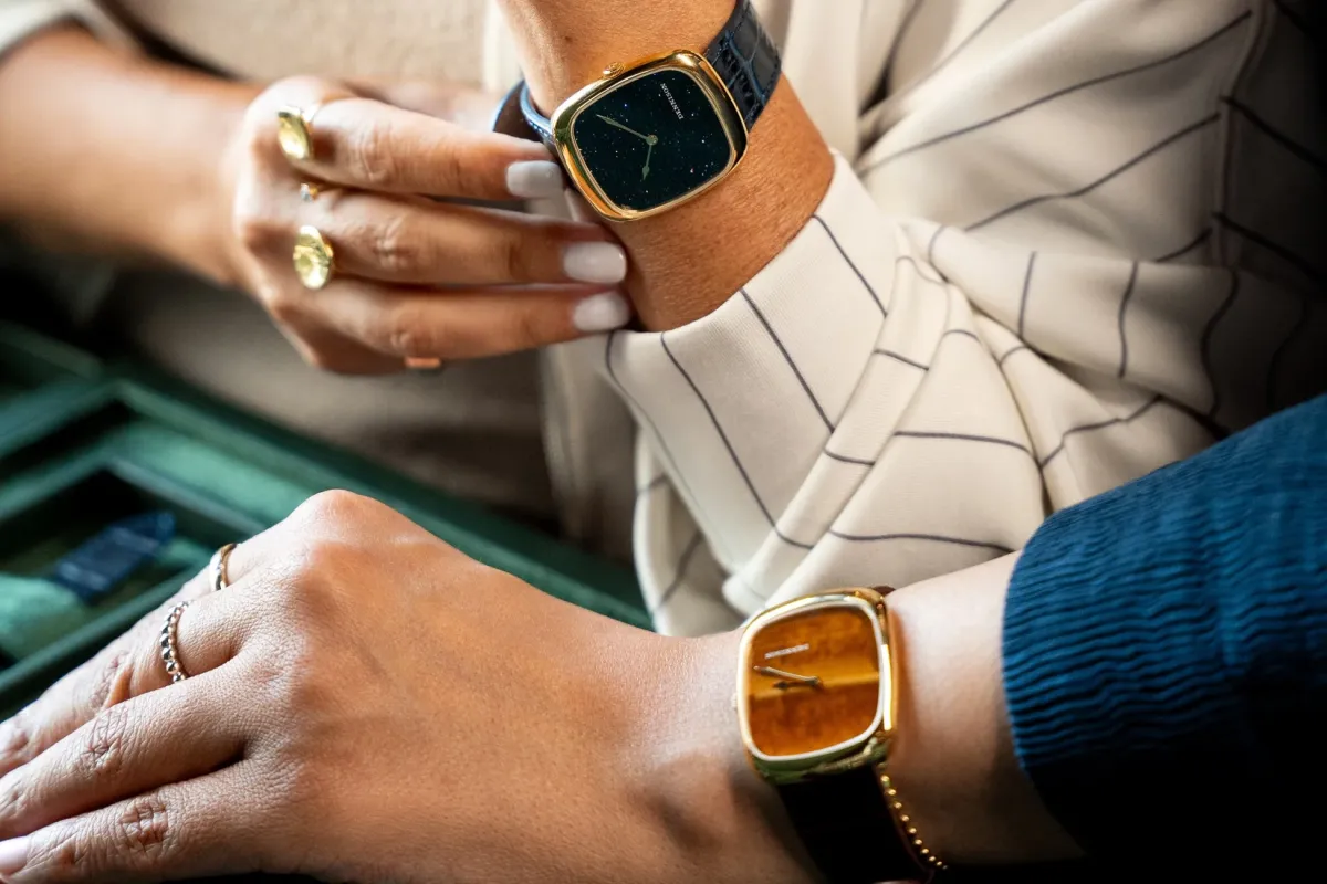 DENNISONペアウォッチ風着用