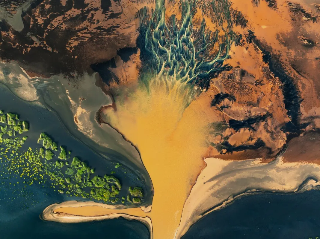 Confluence of Elements