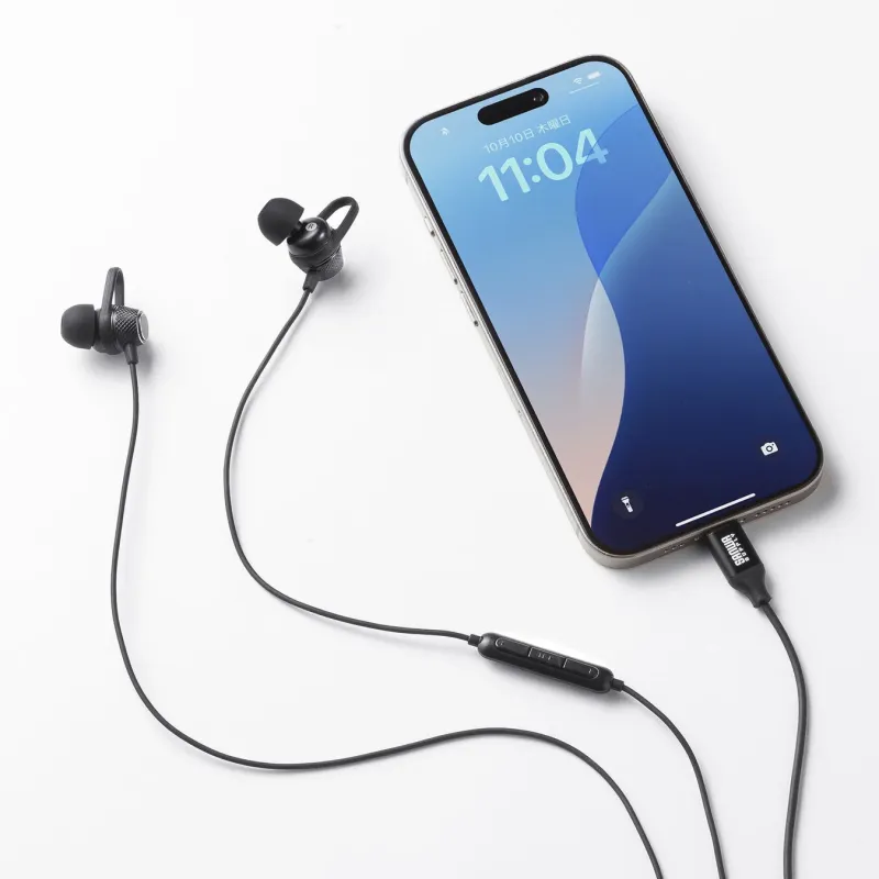 Type-Cポートに直接接続できるマイク付きイヤホン