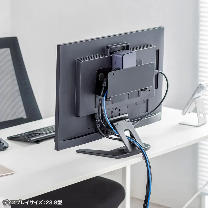 小型PCを設置した様子