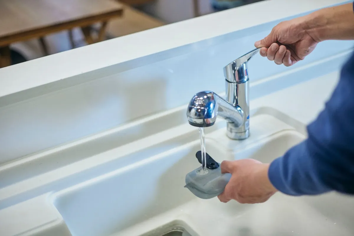 給水中のスチームクリーナー