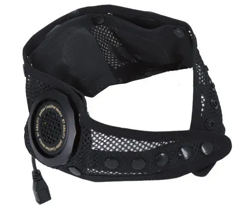 黒色のメッシュ素材で作られたウェアラブルデバイスです。頭部または首元に装着するタイプで、ペルチェ素子による冷却・加熱機能を持つようです。USBケーブルで給電する電子機器で、多数のボタンや調整機能が見られます。