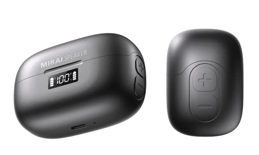 充電ケースと操作ボタン