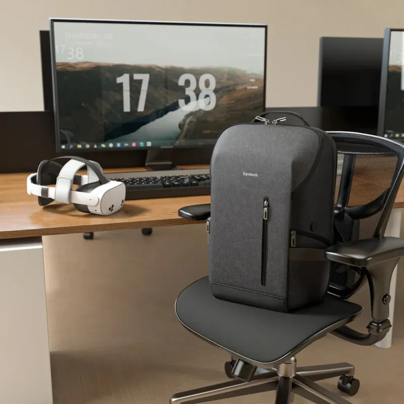 バックパックが写っている