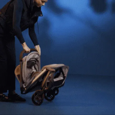 片手でワンタッチ折りたたみ