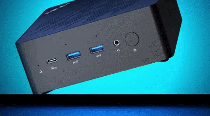 MINIX ER936の前面ポート