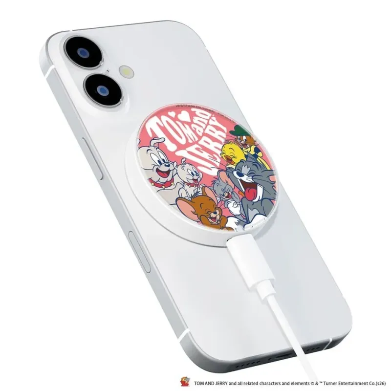 スマートフォンに装着されたトムとジェリー充電器