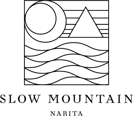 SLOW MOUNTAIN NARITAのロゴ
